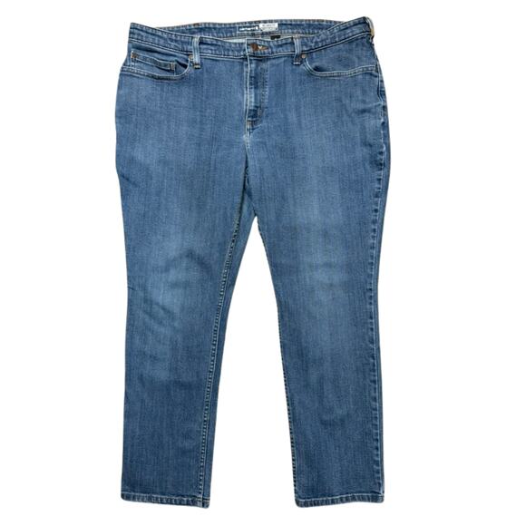 Carhartt Women's Relaxed Fit Work Jeans Size 18 Short Rugged Flex Mid Rise Denim - Picture 1 of 6